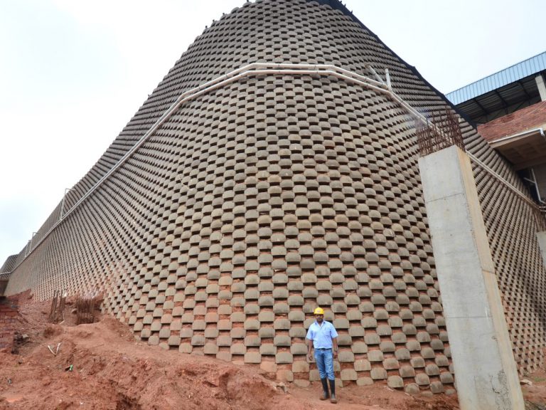 concrete retaining block (CRB) wall